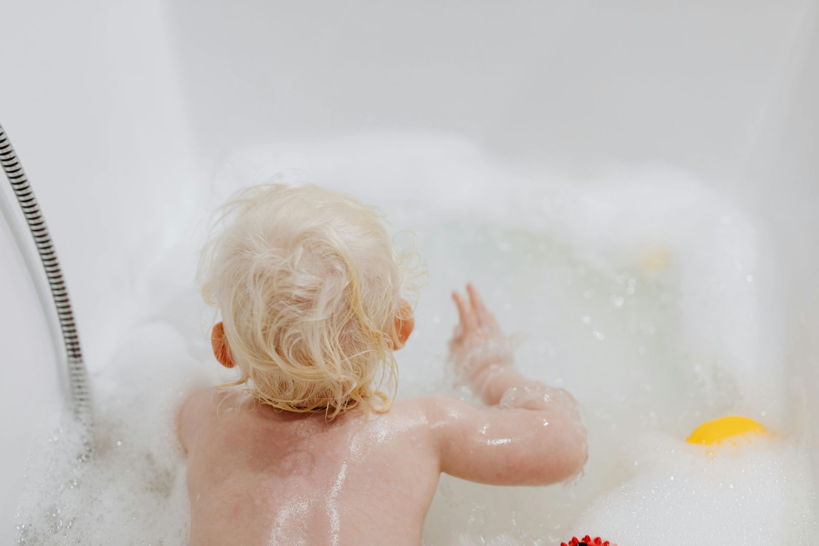 Creating a Weekly Cleaning Routine That Sticks